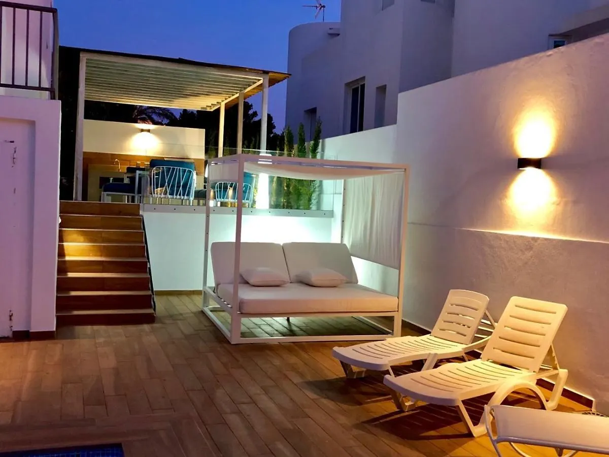 Hébergement de vacances 5 Bedroom Villa In Cala Vadella San José